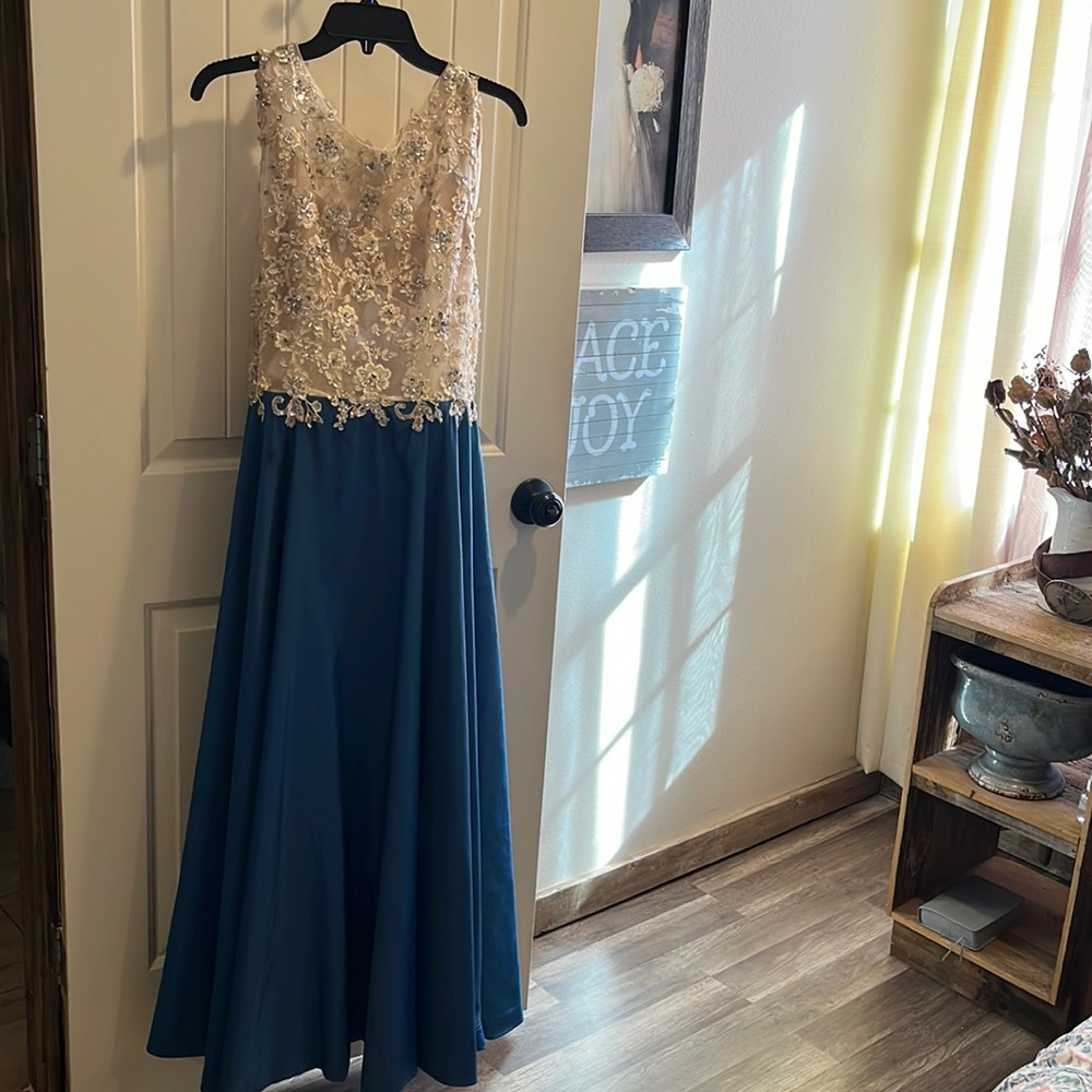 formal for a wedding. NWT. I added some sleeves but You can always remove them.